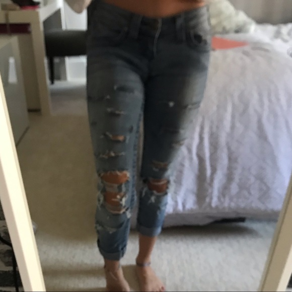 light wash one-of-a-kind jeans - Picture 4 of 4